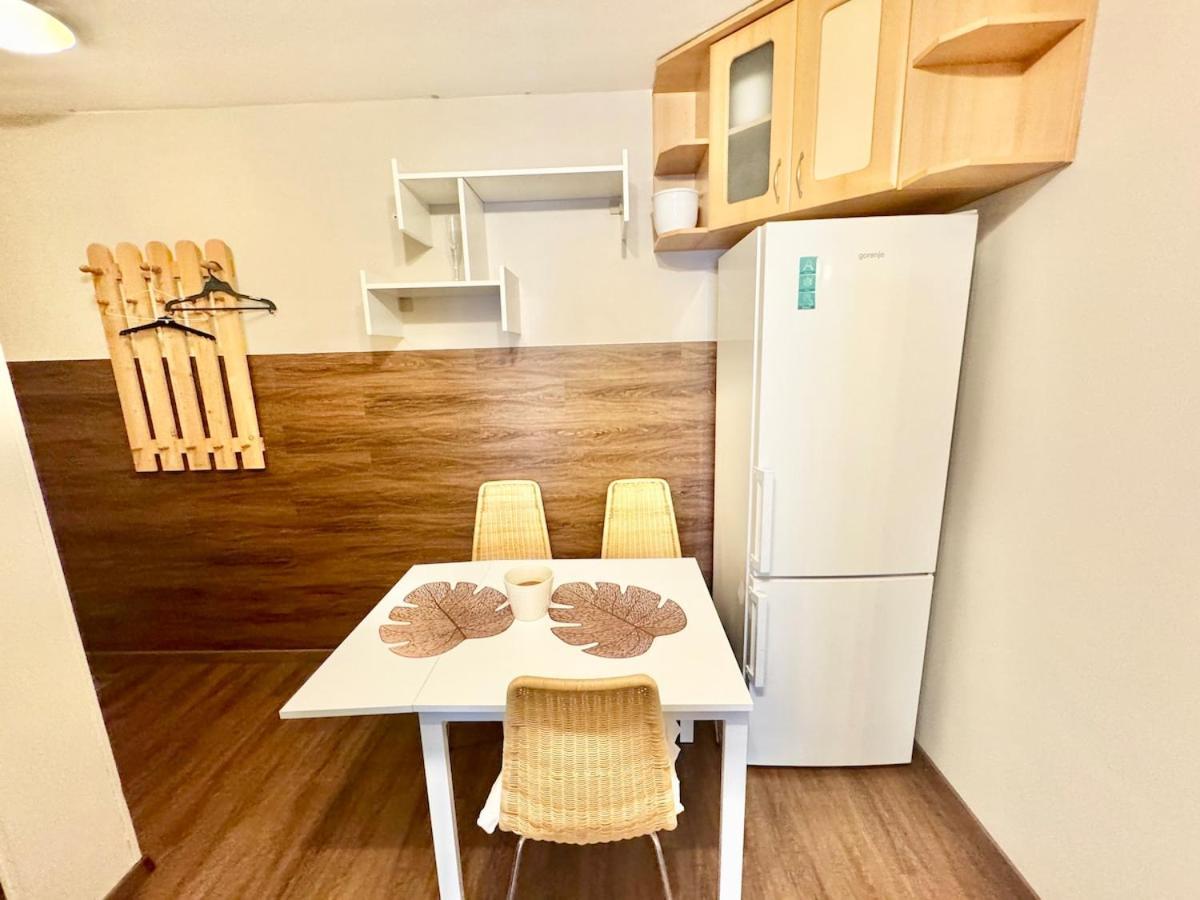 T27 Apartment