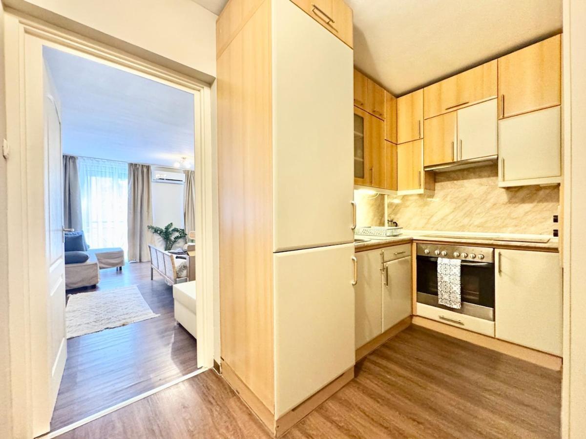T27 Apartment