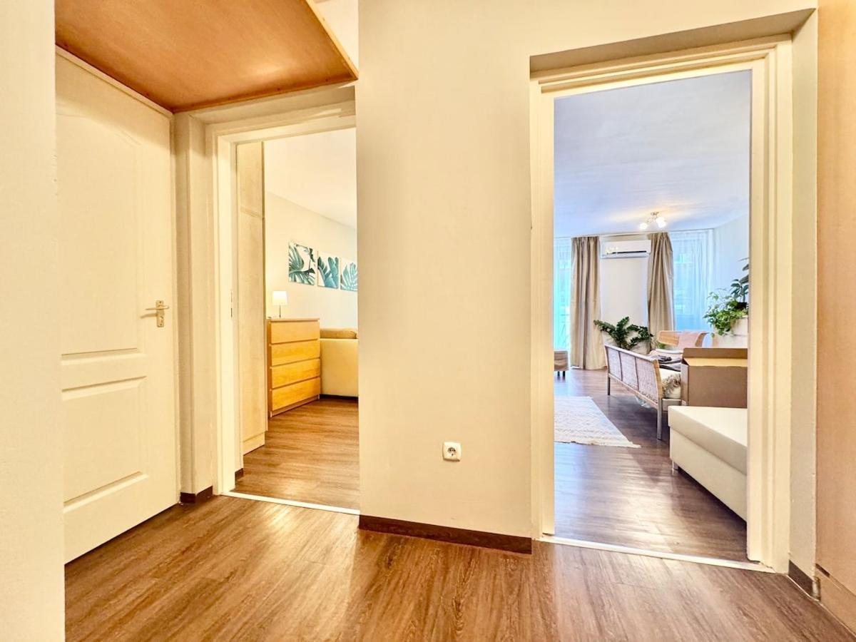 Apartment T27