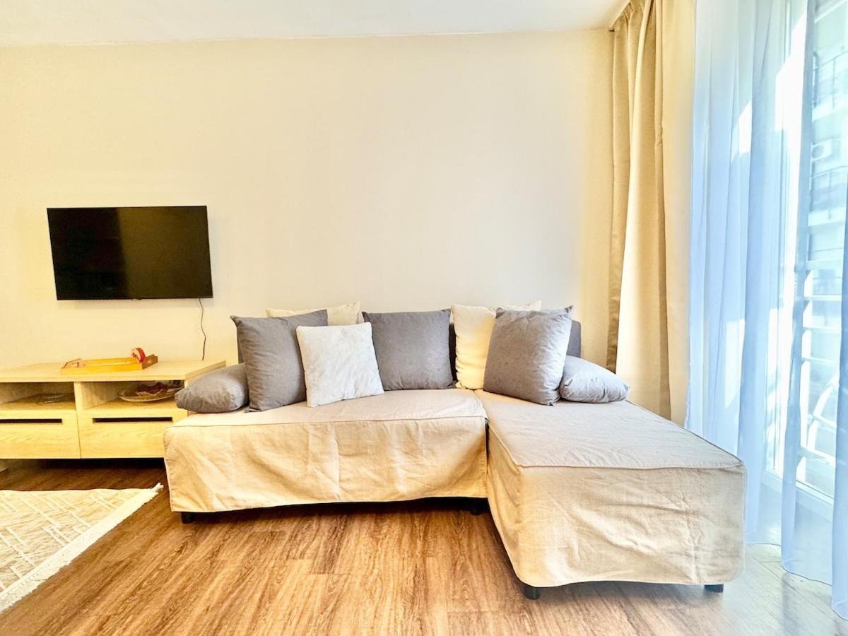 T27 Apartment
