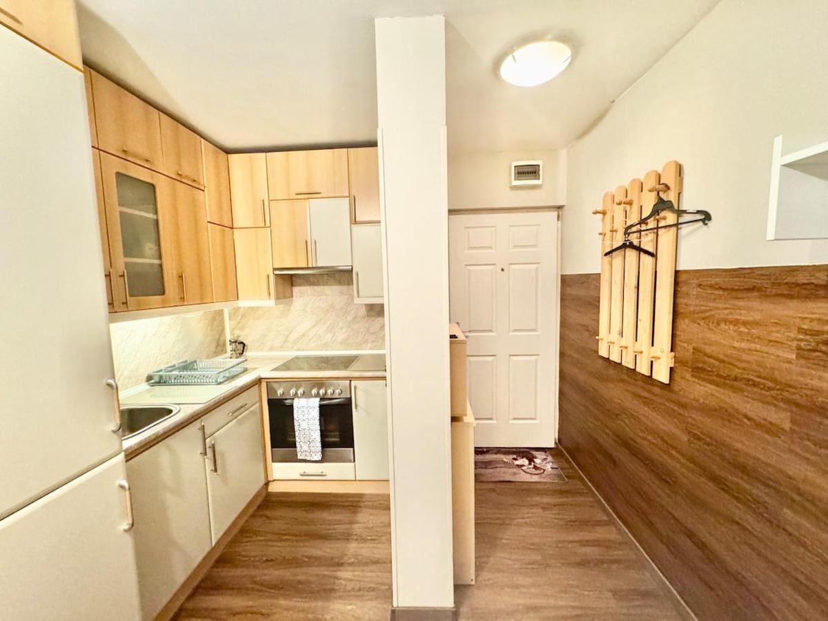 T27 Apartment *