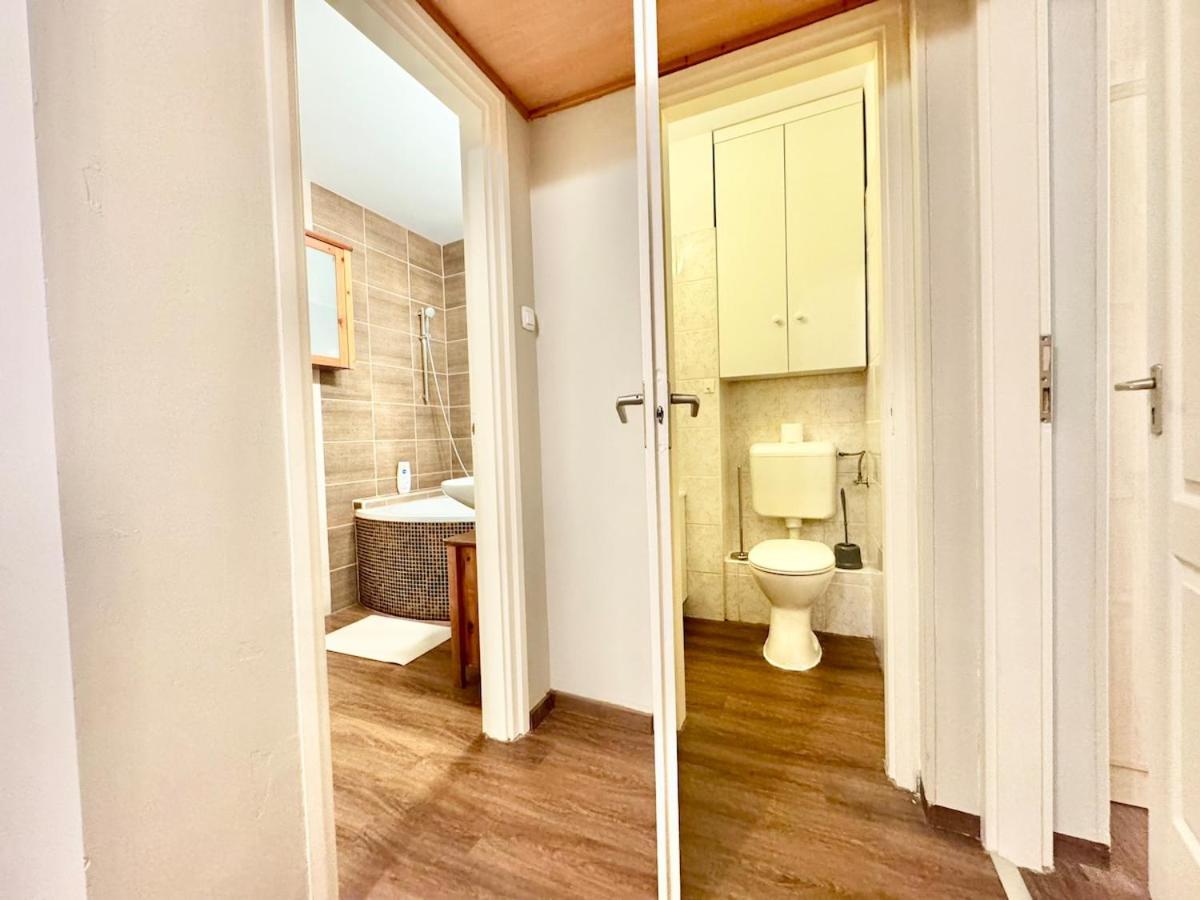 T27 Apartment